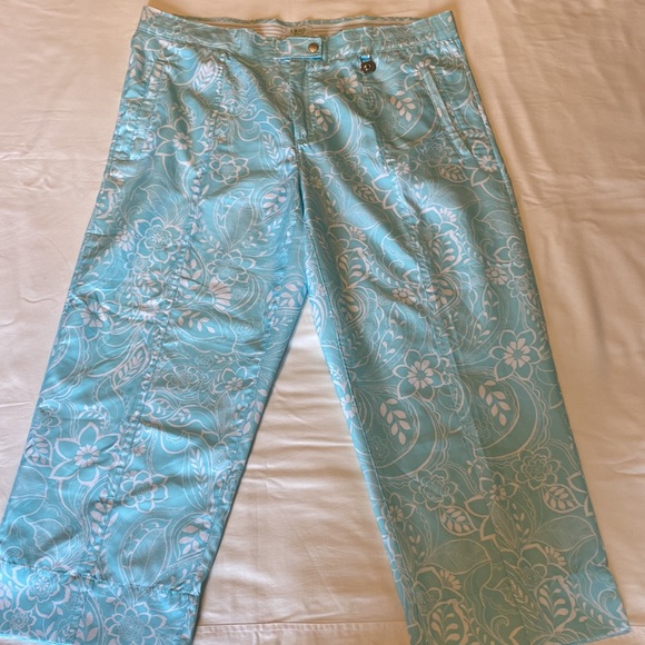 Izod Golf Flower Patterned Capris - Size 12 - Picture 6 of 14